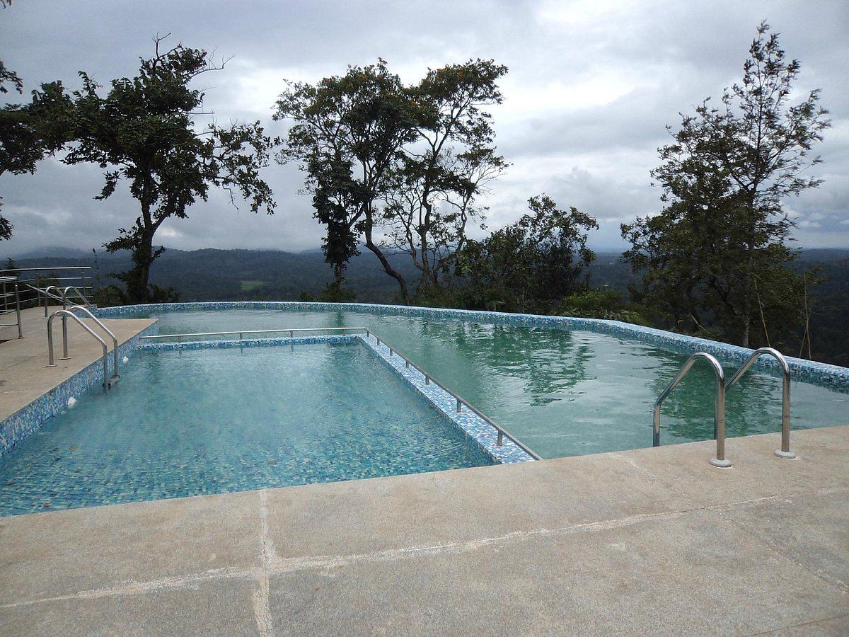 Porcupine Castle Resort
